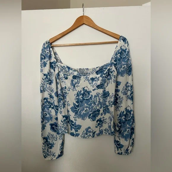 Reformation Reign Top in Olympia Print - Size 8 - Picture 5 of 12